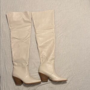 Elegant Cream Knee-High Women's Boots